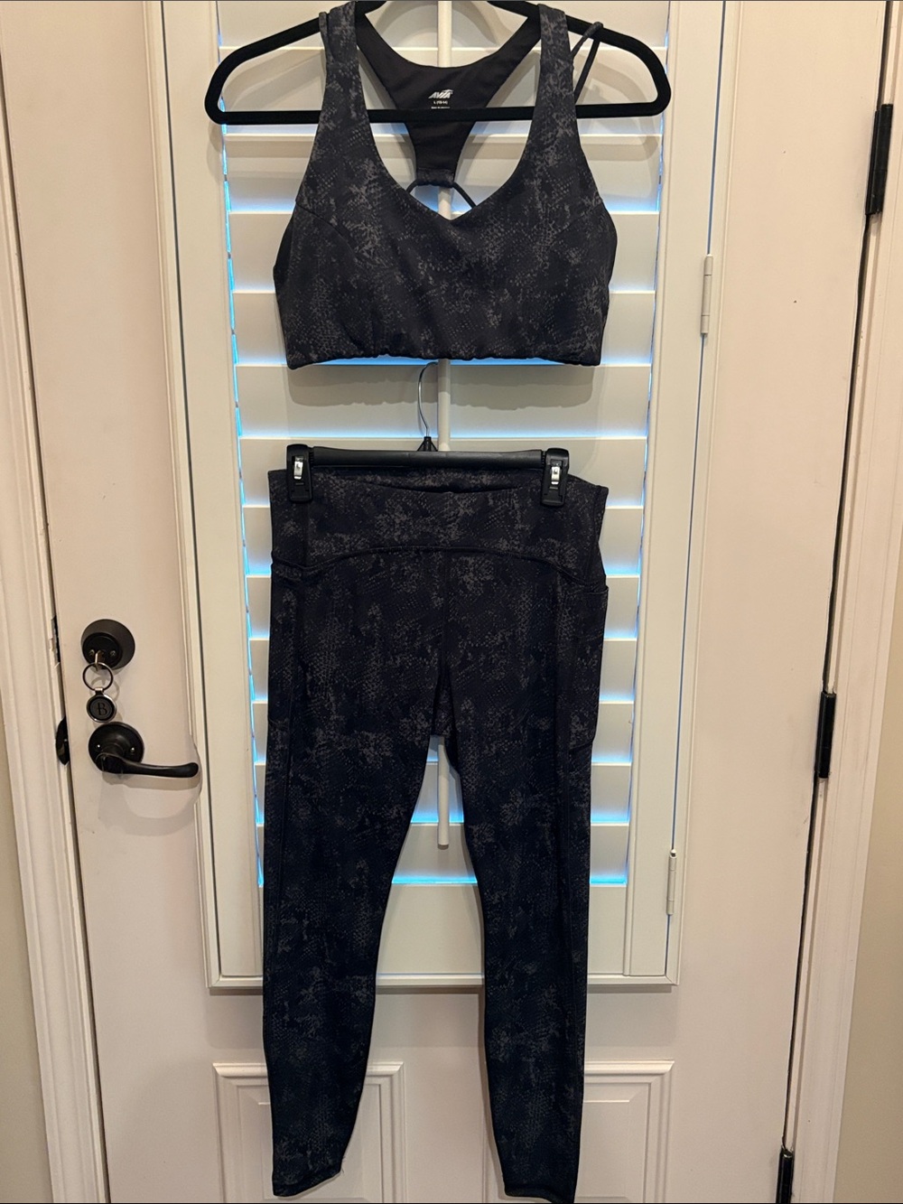 Avia Black Snakeskin-Print Sports Bra & Leggings with side pockets Set